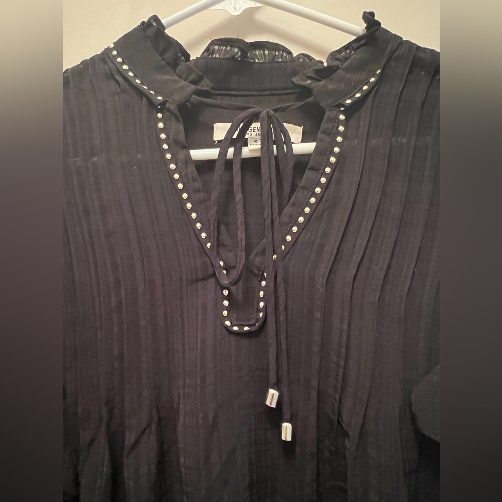 FINAL
PRICE Free Generation Ruffled Blouse - Picture 5 of 7